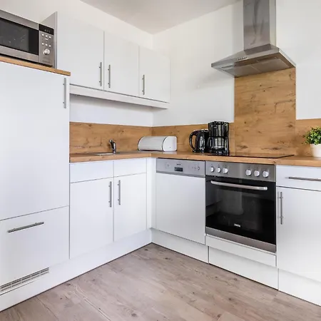 Spacious, Modern Apartment, Ten Minutes Walk From The Centre Apartment *